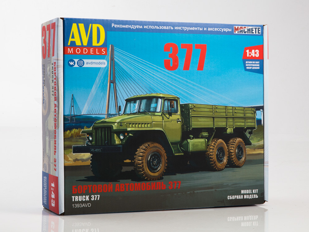 Вантажівка Урал 377 бортова | Модель збірна 1:43 | AVD Models