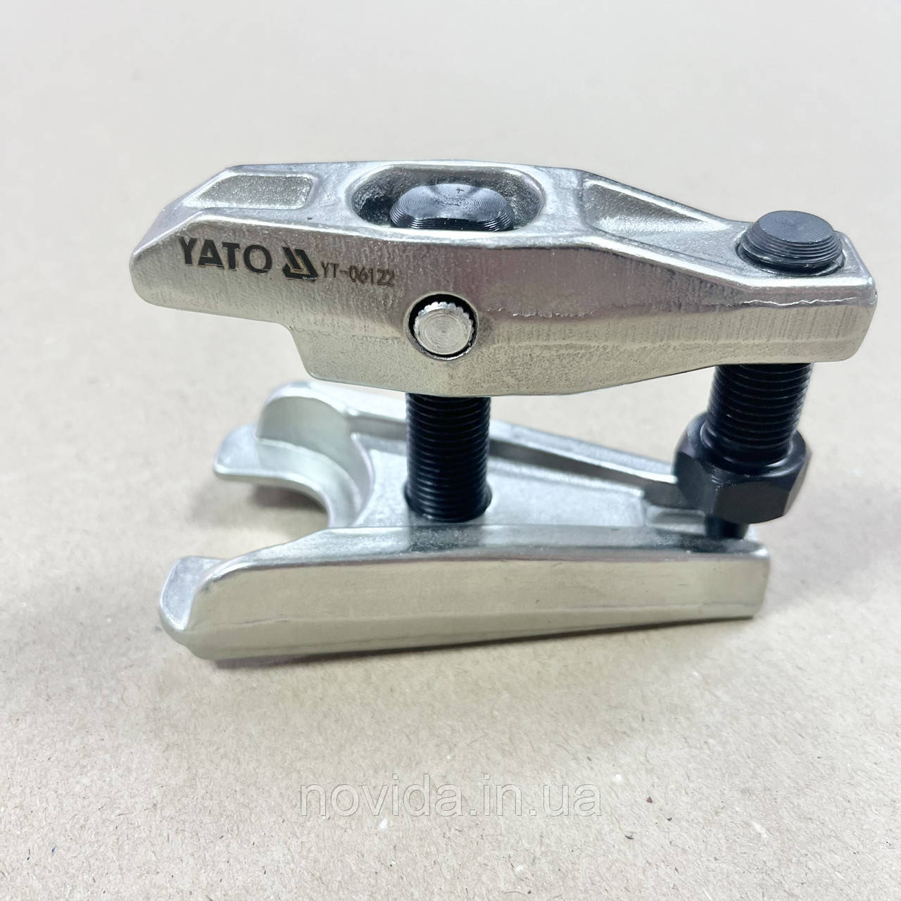 Знімач кульових шарнірних з'єднань пр-во YATO Ø=20 мм, L= 100 мм H=65 мм YT-06122