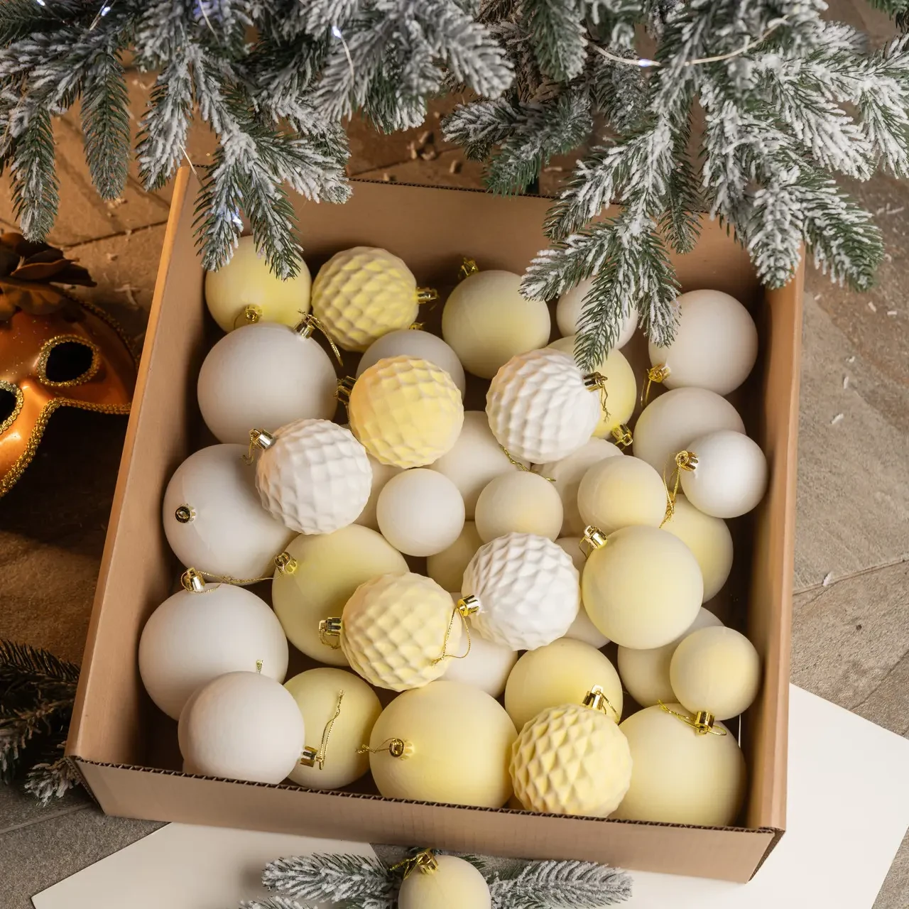 Набір ялинкових іграшок 40 шт пластикових Подарунковий Жовтий оксамит кульки на ялинку, фото 1