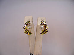 Золоті жіночі сережки з діамантами з перлами, вага 8,47 г Лимонний колір. Проба 750