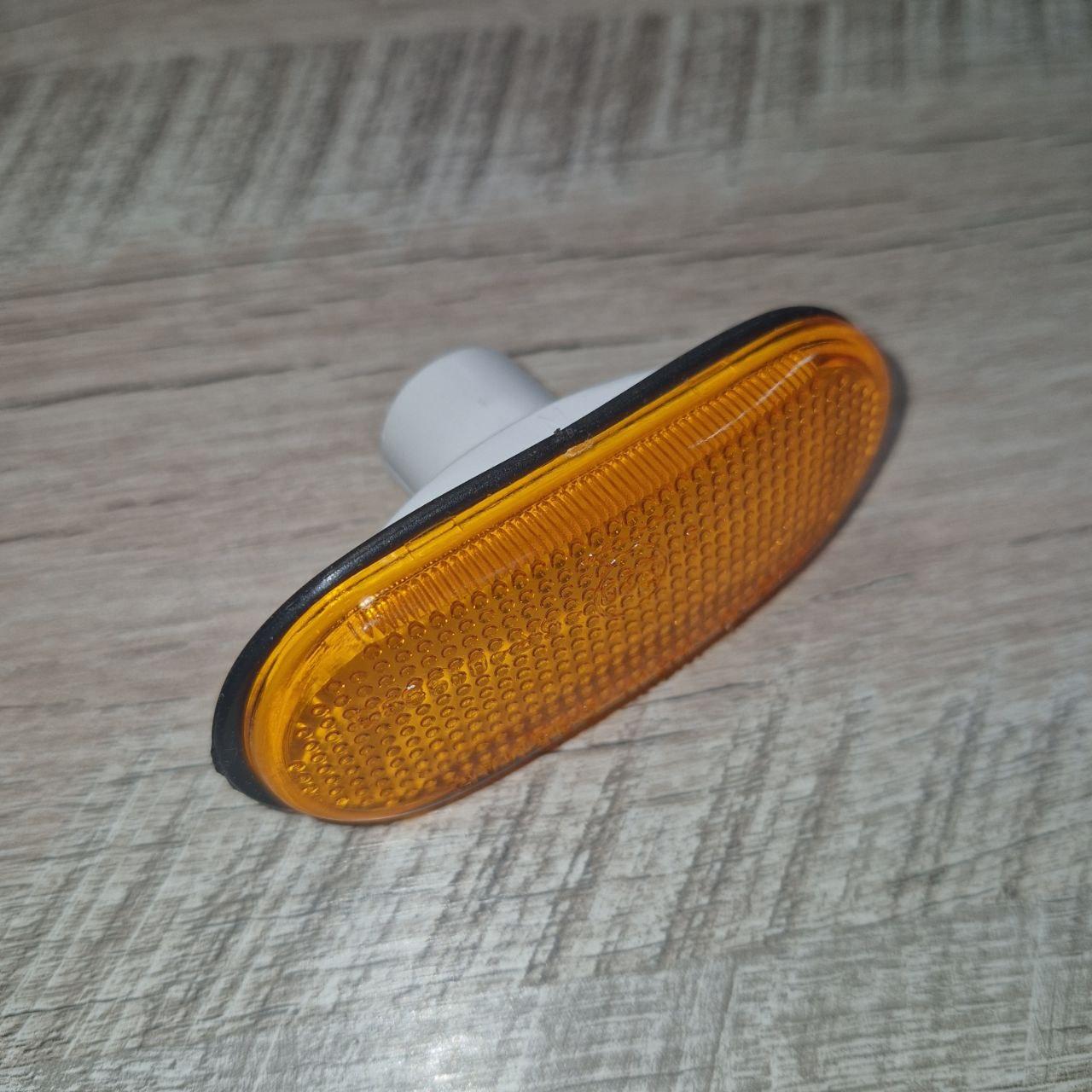 Повторювач повороту на крилі POLCAR 6910195E SKODA FELICIA 98->