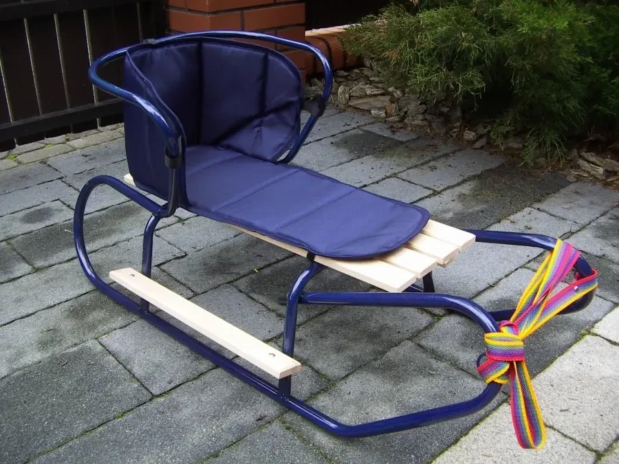 Санки Basic со спинкой (подножка, матрасик) 14017 Синий