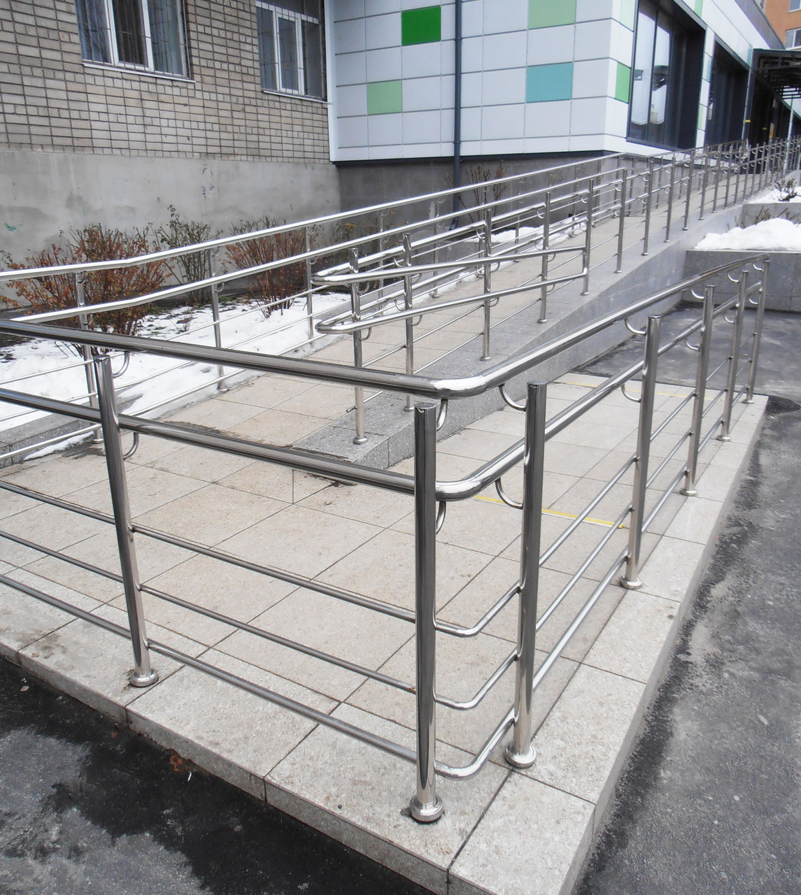 Огородження пандуса з нержавіючої сталі AISI 304, поручень Ø 38 мм, стійка Ø 38 мм, 3 ригелі Ø12 мм, Нова Одеса