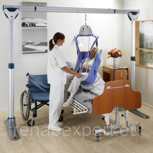 Пересувний стельовий підіймач пацієнта ARJO Maxi Sky 440 Portable Ceiling Lift Solution