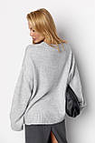 Жіночий в'язаний джемпер вільного крою — світло-сірий колір, L (є розміри), фото 2