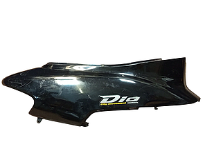 Боковина права Honda Dio 34, 35. Чорний колір.