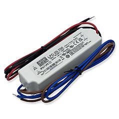 Блок живлення драйвер Mean Well 20W 9~30V 700mA LPC-20-700