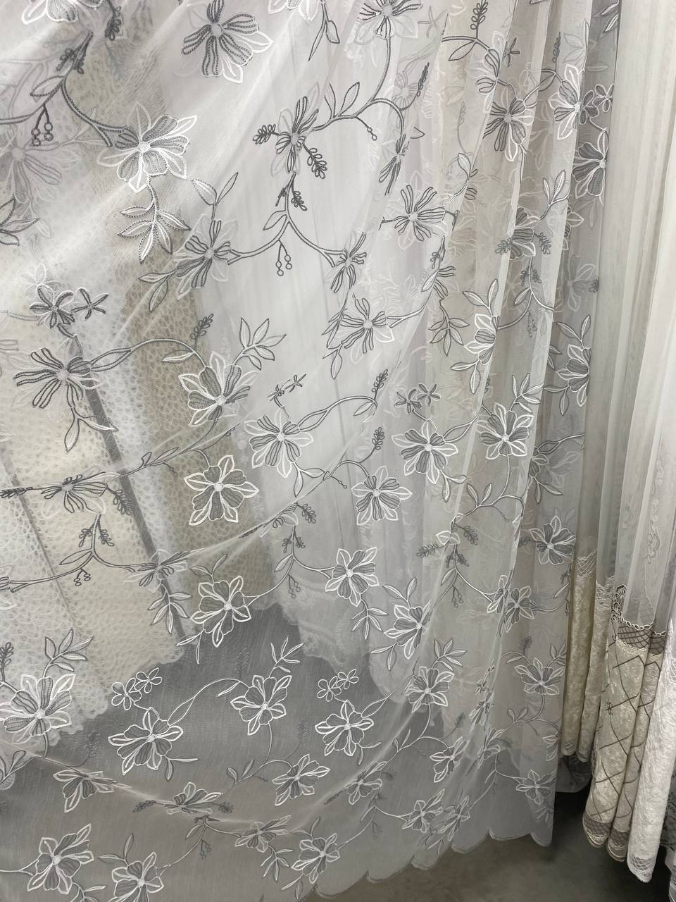 Тюль бамбук заввишки 2,8 м. біла