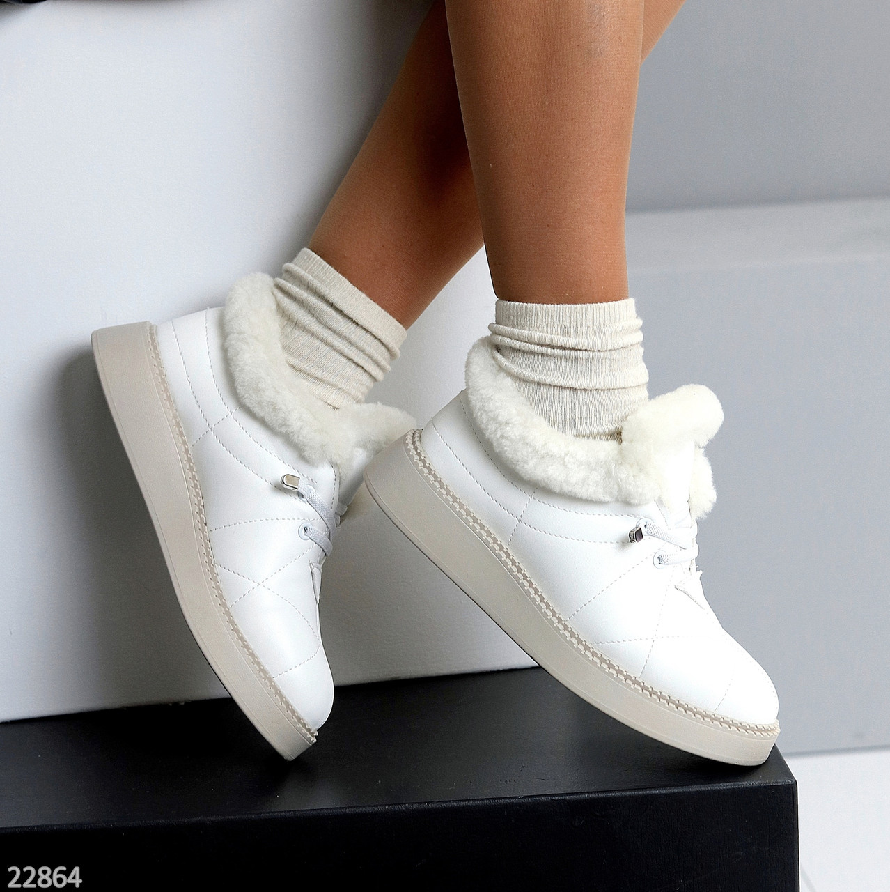 Повсякденні теплі замшеві стьобані легкі білі автоледі, фото 1
