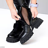 Дизайнерські еластичні стрейчові чорні ботфорти на тракторній підошві, фото 3