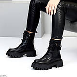 Ефектні чорні шкіряні берці на тракторній підошві стильний декор шпилька, фото 3