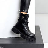 Ефектні чорні шкіряні берці на тракторній підошві стильний декор шпилька, фото 10