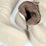 Ефектні високі світлі бежеві ботфорти на платформі єврозима, фото 7