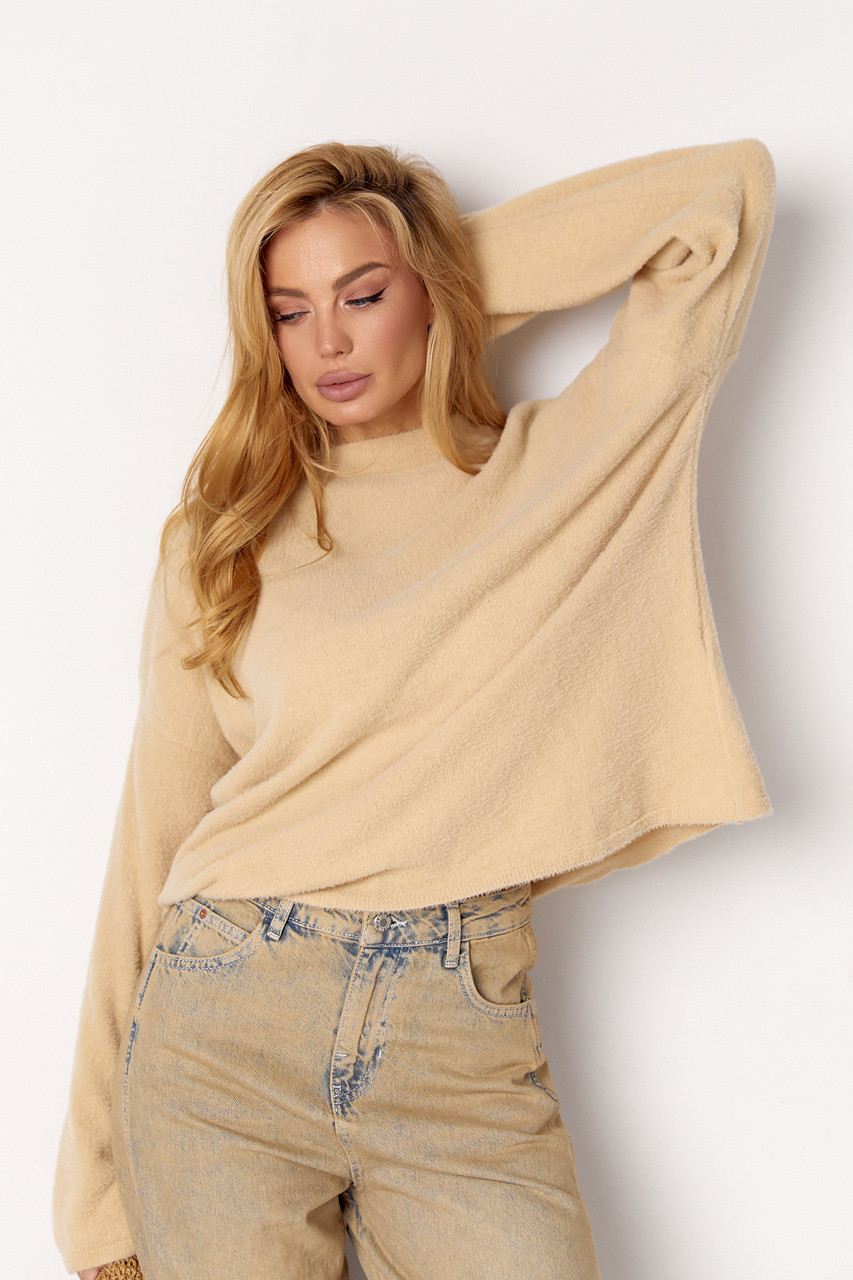 Жіночий джемпер із альпаки - бежевий колір. Модель 610058