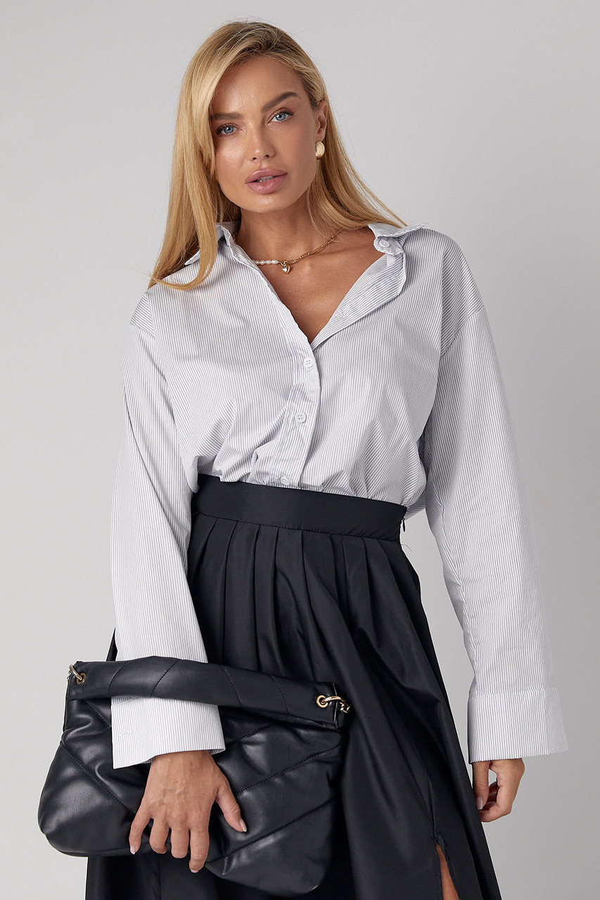 Жіноча сорочка в смужку oversize - світло-сірий колір. Модель 30054