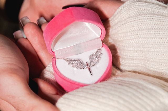 кольє србіне Янгол з крилами