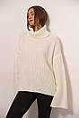Жіночий в`язаний светр oversize молочний з розрізом ззаду на комірі ARJEN MKAR102272-1, фото 2