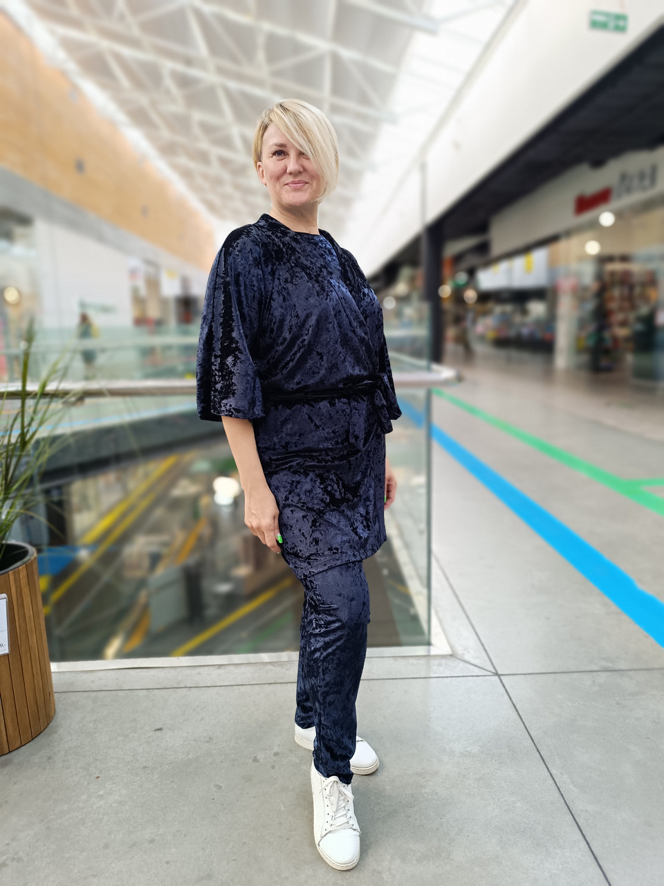 Жіночий домашній велюровий комплект (халат + футболка + штани), фото 1