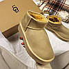 Зимові жіночі UGG Classic Ultra Mini Platform Beige Бежеві Взуття УГГІ Класік низькі на платформі замша теплий щільний хутро, фото 5
