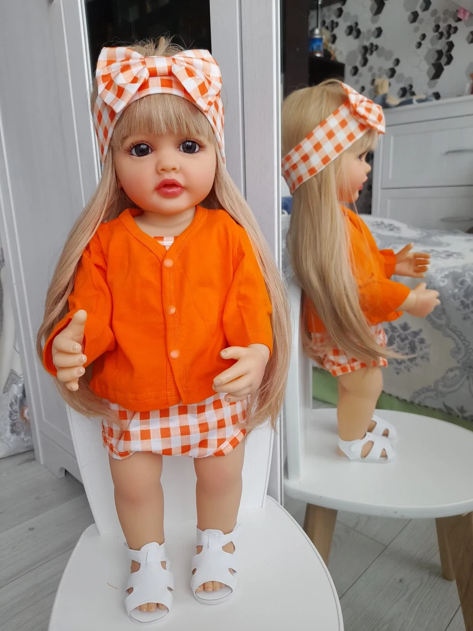 Велика вінілова лялька ручної роботи Reborn Baby Doll зі справжнім волоссям та великими красивими очима.