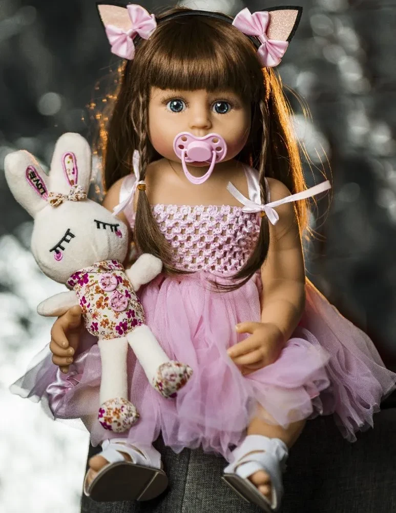 Реалістична вінілова лялька ручної роботи з іграшкою Reborn Baby Doll з красивим волоссям та великими очима.