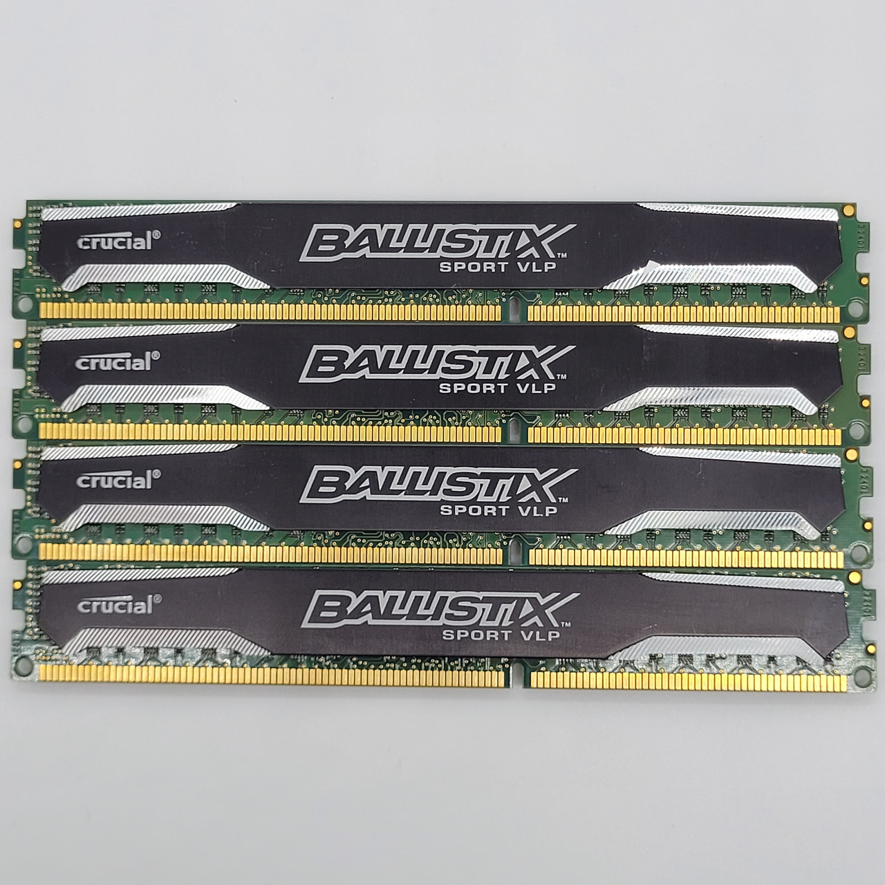 Комплект оперативної пам'яті Crucial DDR3L 32Gb (4x8Gb) 1600MHz PC3L 12800U 2R8 CL9 (BLS8G3D1609ES2LX0) Б/В