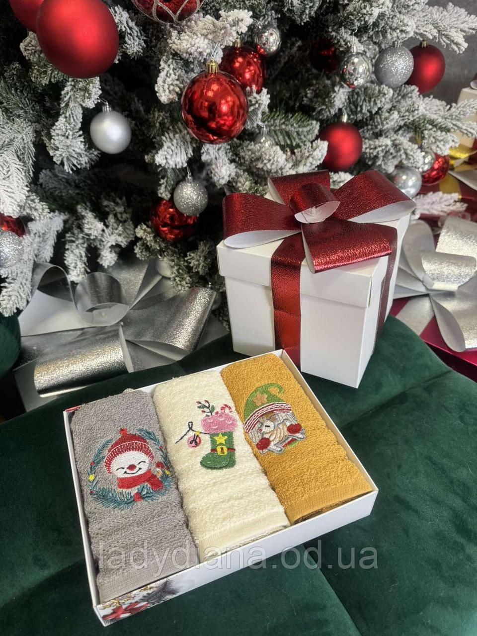Набір новорічних рушників кухонних в коробці 3 шт. 30/50 см на подарунок бавовняні махрові якісні мякі Туреччина, фото 1