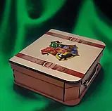 Стильна подарункова коробка-валіза у стилі Гаррі Поттера з малюнком, фото 3