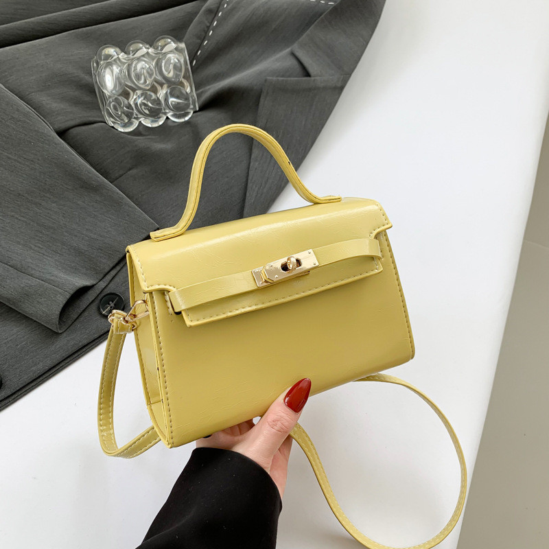 Жіноча сумка 8581 крос-боді на ремінці жовта, фото 1