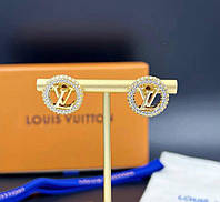 Серьги Луи Витон Брендовые Золотистые 18 Мм С Логотипом И Камешками Женские Гвозди Louis Vuitton Ador Сережки