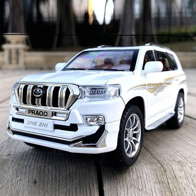 Колекційна модель позашляховика Toyota Land Cruiser Prado Джип тойота ленд крузер 21х8х9 звук світло 2 кольори