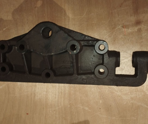 Нижня опора тяги SZ804.56.603 240100097191