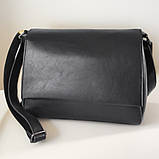 Якісна жіноча сумка крос боді через плече чорна сумочка з плечовим ременем з екошкіри, фото 7