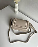 Каркасна жіноча сумка клатч беж тауп стильна маленька сумка крос боді сумка з плечовим ременем сумка, фото 8