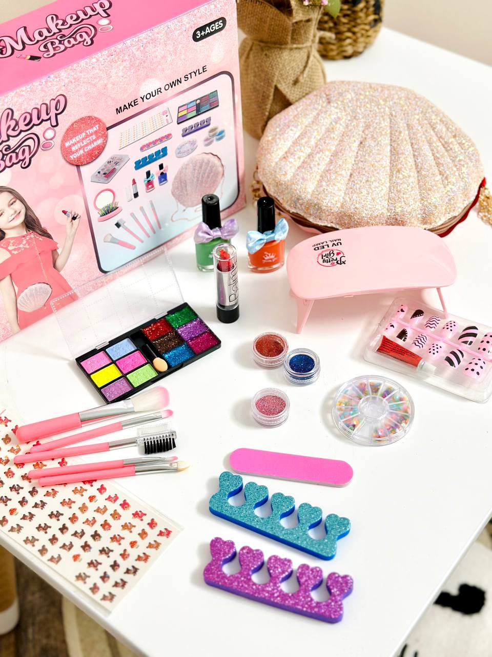 Набір косметики для дівчаток 768-19 сумка-ракушка, LED-лампа для манікюру, 22 елементи, фото 1