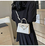 Жіноча сумка 032 крос-боді на ремінці біла, фото 3