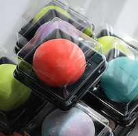 Купольна квадратна упаковка для десерту (моті, печива, тістечка), чорна 6,3*6,3 см