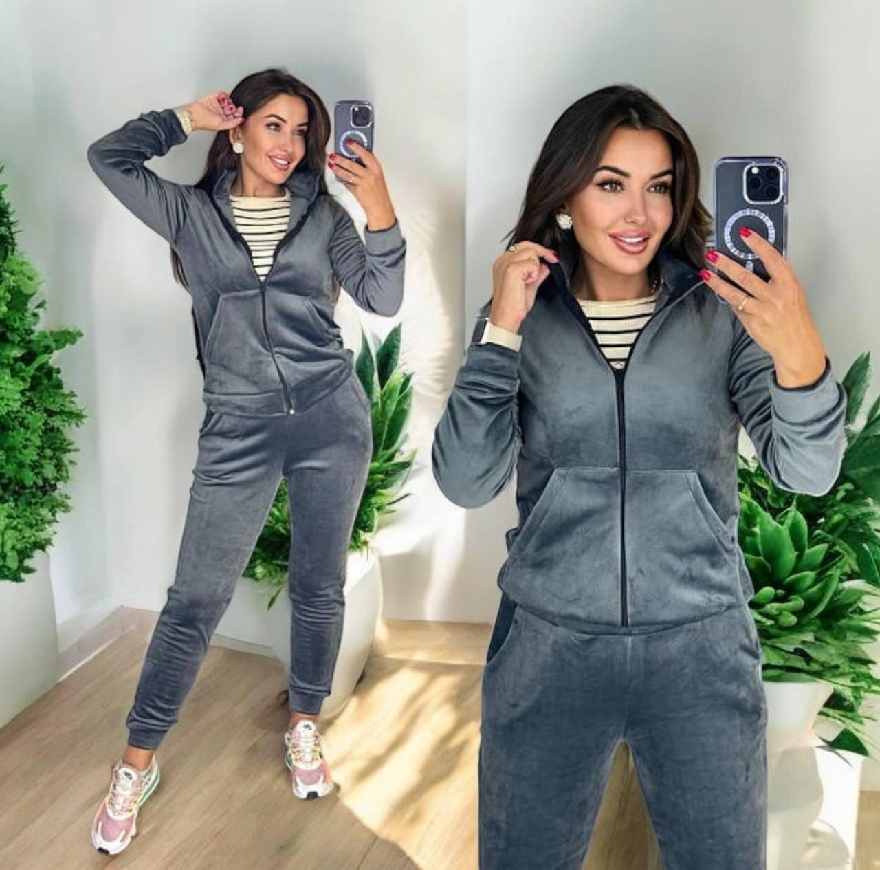 Жіночий велюровий костюм сірий теплий на флісі з капюшоном, фото 1