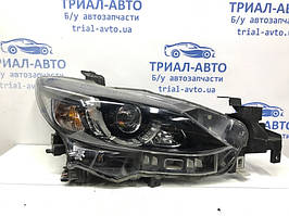 Фара права Mazda