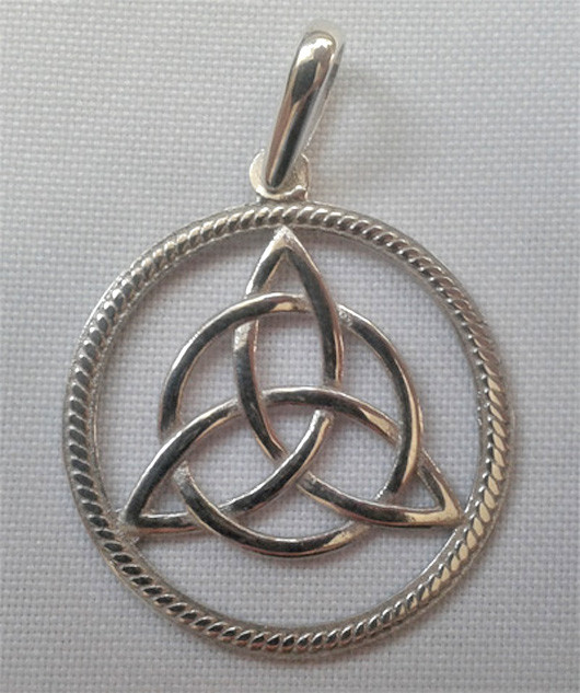 Трискель в колі 2 кельтський оберіг з срібла 925 проби, фото 1