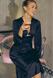 Модне красиве чорне стильне плаття з клітковини Армані з пишним рукавом