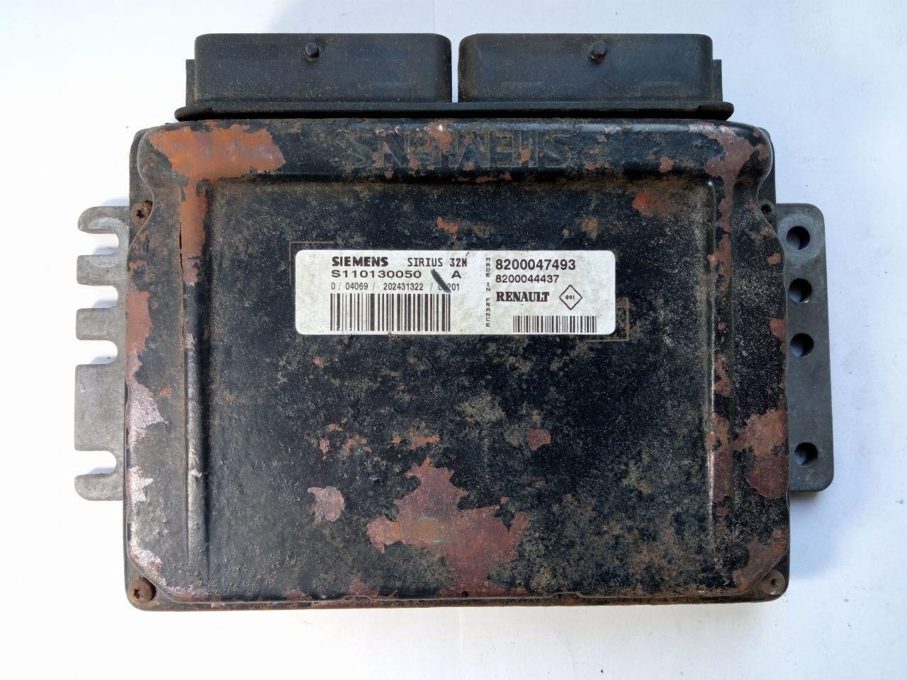 Електронний блок керування Renault Siemens S110130050A / 8200047493