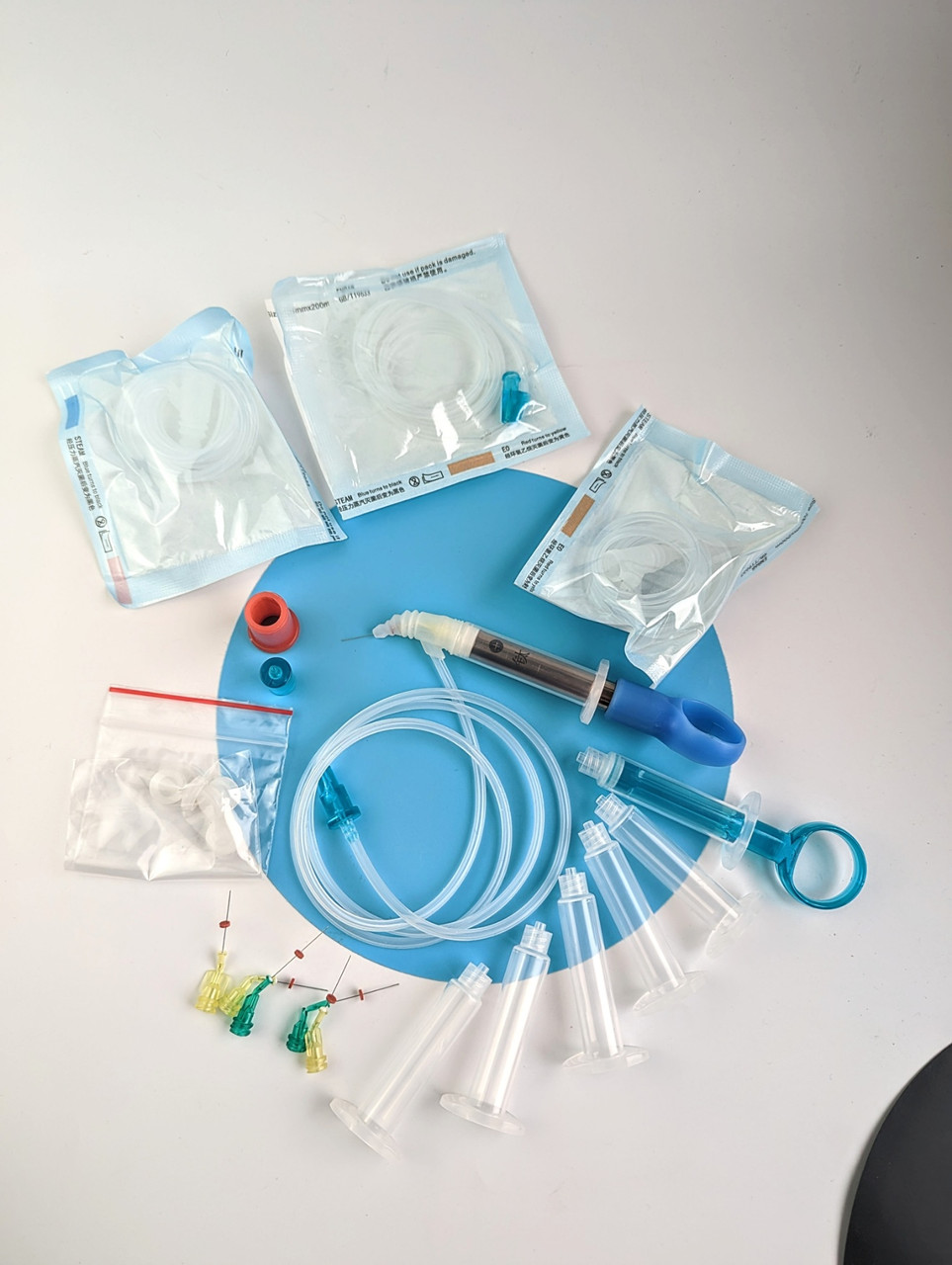 Іригаційна система для промивання кореневих каналів з зворотнім всмоктуванням та ультразвуковим активатором іриганта