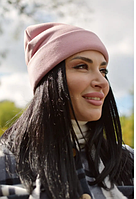 Тепла трикотажна жіноча шапка на флісі рожевого кольору