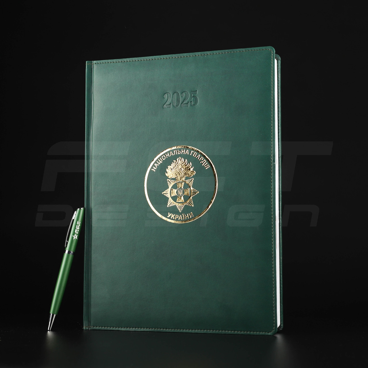 Блокнот щоденник НГУ А4 зелений із тисненням датований на 2025 рік, фото 1