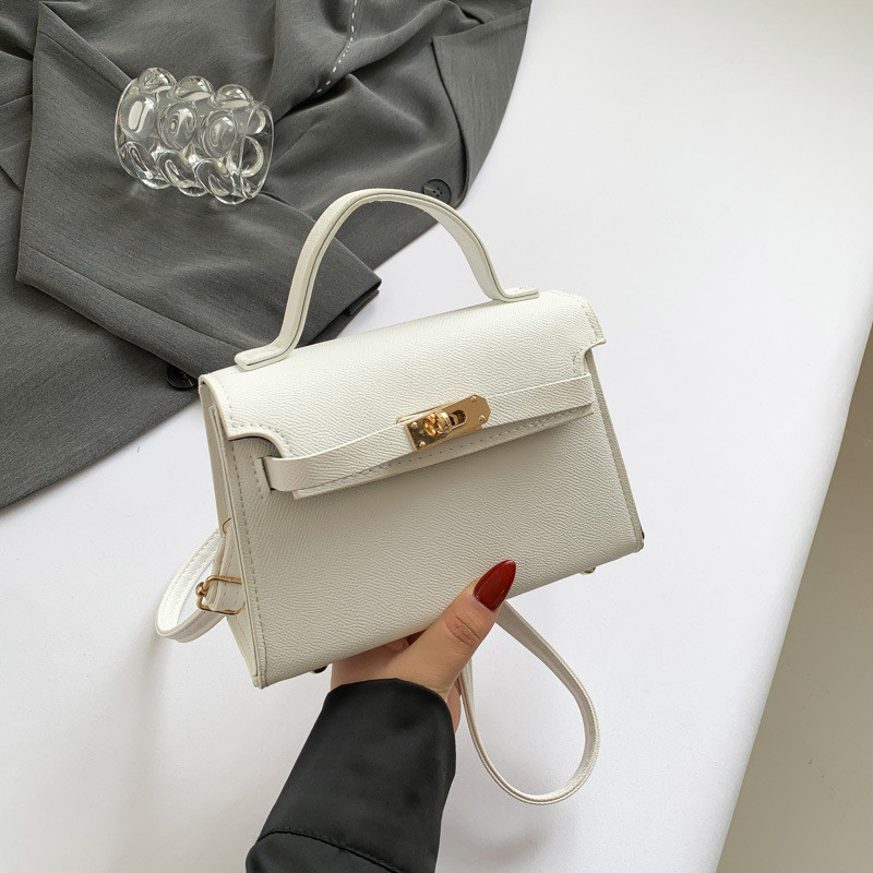 Жіноча сумка 10441 крос-боді на ремінці біла, фото 1