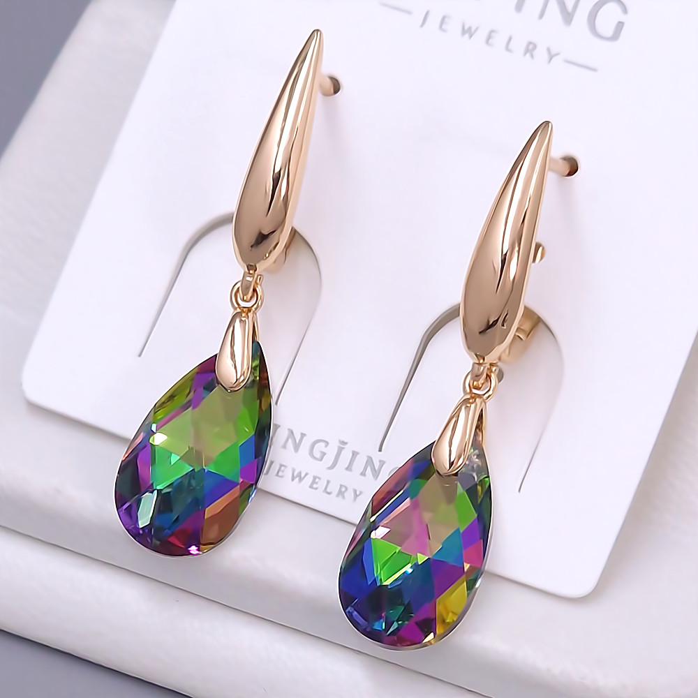 Сережки XР. Позолота 18К. Камені: Swarovski хамелеон. Довжина: 38 мм. Ширина: 9 мм.