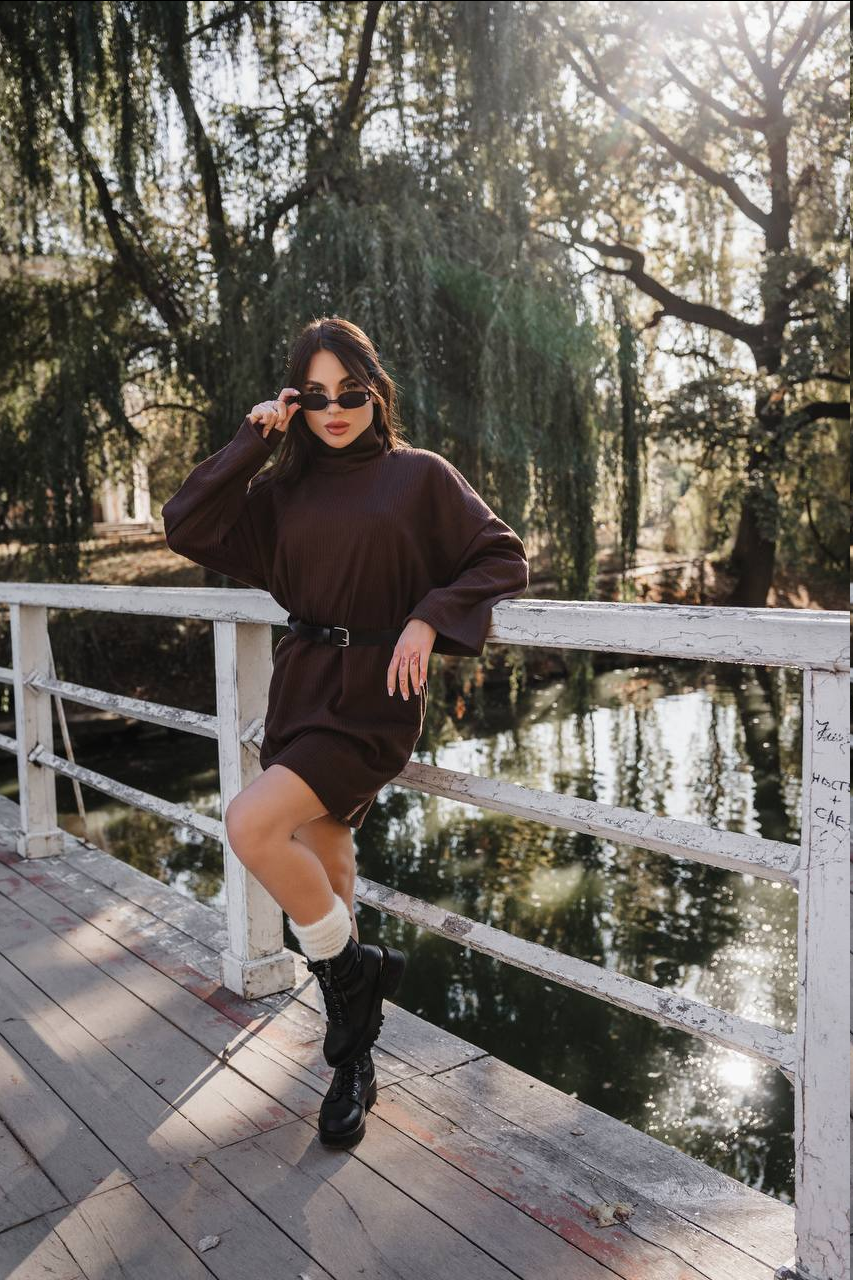 Коричнева сукня-светр із поясом, фото 1