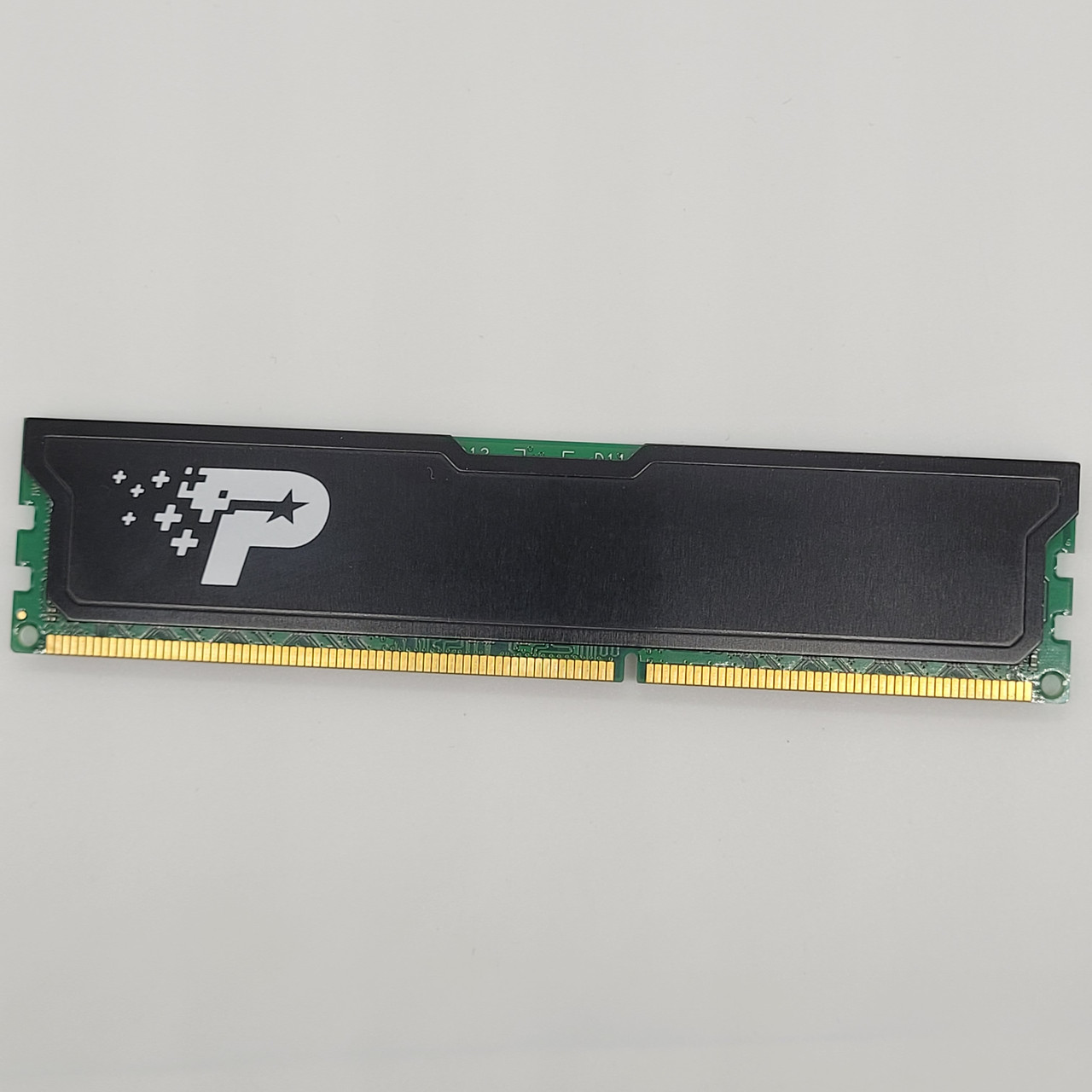 Ігрова оперативна пам'ять Patriot DDR3 8Gb 1600MHz 12800U 2R8 CL11 (PSD38G16002H) Б/В