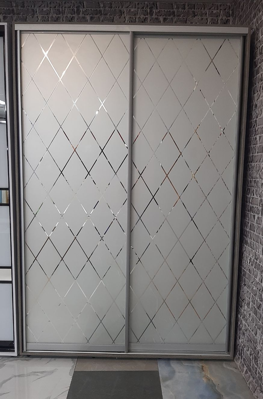Шафа-купе розміром 160х60х240 см